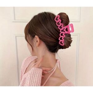 NWT NEW Pink Large Hallow Heart Shape Pattern Hair Claw Clip